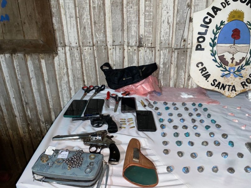 Incautaron droga, dinero y celulares en el interior de Corrientes: hay un detenido