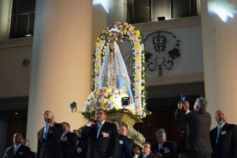 La Virgen de Itatí saludó al pueblo en el 125° aniversario de su Coronación Pontificia