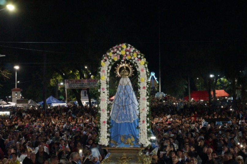 La Virgen de Itatí saludó al pueblo en el 125° aniversario de su Coronación Pontificia