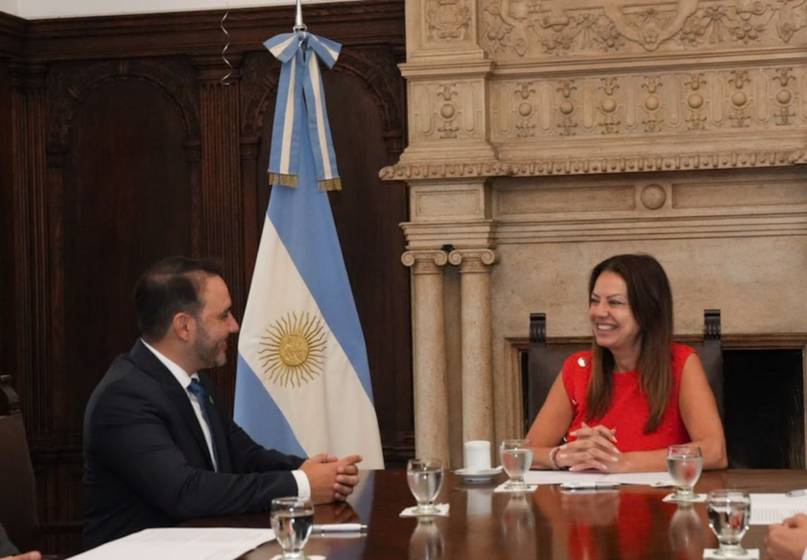 Juan Pablo Valdés firmó el pago de la deuda de Anses con Corrientes por $40.000 millones